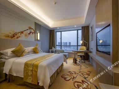 Vienna International Hotel (West Station of Haikou High-speed Railway City)