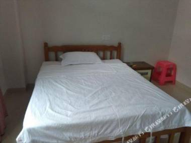 Luan Sheng Jie Mei Lu Guan (Hai Kou Mei Lan Ji Chang Dian )