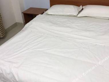 Luan Sheng Jie Mei Lu Guan (Hai Kou Mei Lan Ji Chang Dian )