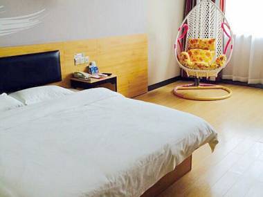 Jun Hotel Henan Luoyang Longmen Shiku Baolong City Square