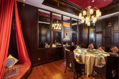 Wyndham Grand Plaza Royale Colorful Yunnan