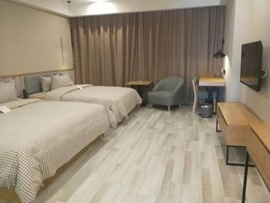 Up And In Yunnan Kunming Guandu Area Kunming School