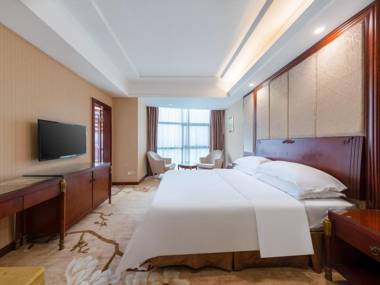 Vienna Hotel Shenzhen Songgang Shajiang Road