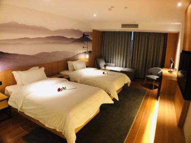 Swan of Love Dongguan Hotel