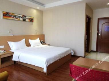 Shi Lun Jiu Dian (Dong Guan Shi Pai Li Feng Hua Yuan Dian )