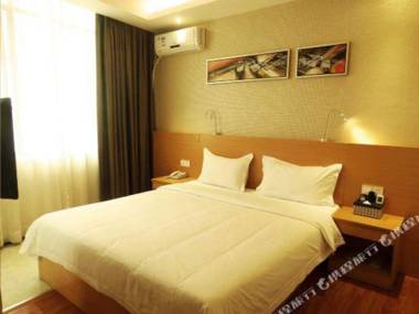 Shi Lun Jiu Dian (Dong Guan Shi Pai Li Feng Hua Yuan Dian )