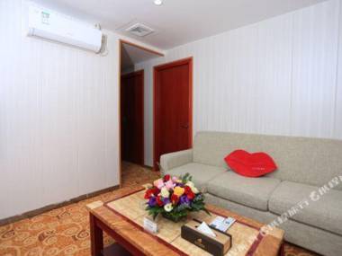 Longju Business Hotel