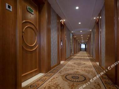 Wei Ye Na Jiu Dian (Dong Guan Da Ling Shan Bai Hua Dong Dian )