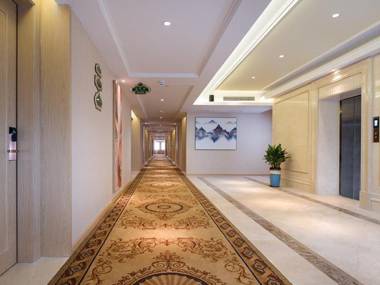 Vienna Hotel Guangdong Zhongshan Xiaolan High-Speed Railway Station