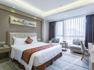 Vienna International Hotel (Leshan Giant Buddha)