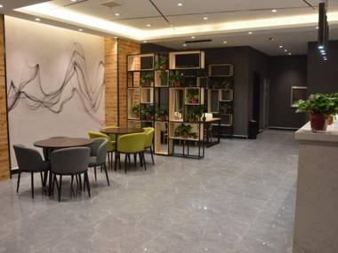 Shell Hotel Kaifeng Jin'an Road Bianxihu Wanda Plaza