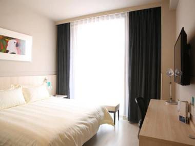 Jinjiang Inn Anyang Linzhou Hongqiqu Avenue Municipal Government