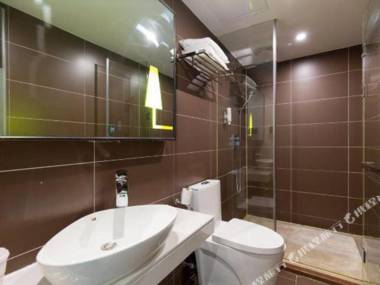 IUJiu Dian (Zhang Sha Huo Che Zhan Di Tie Zhan Dian )