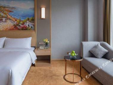 Vienna International Hotel (Hechi Tonggu)