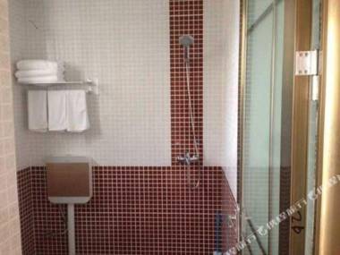 Yongren Kaixuan Business Hotel