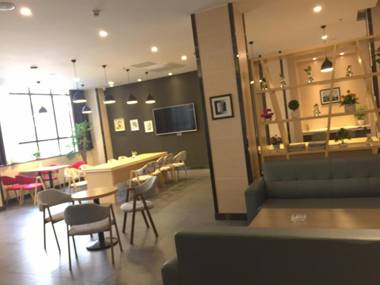 7Days Premium Huanggang Walking Street Branch