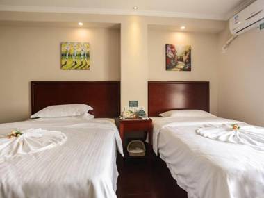 GreenTree Inn Anhui Mingguang Chihe Avenue Guancheng International City Express Hotel