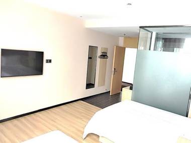 IU Hotel·Yangquan Xinjian Street Tianqiao