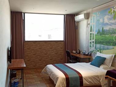 Super 8 Hotel Dazhou Railway Station Square