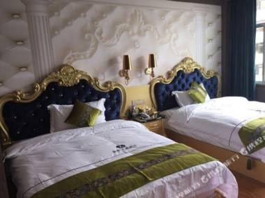 Jianshui Autumn Theme Hotel