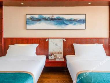 Mengzi Henghuang Hotel