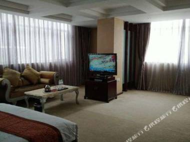 Leading Show Business Hotel