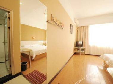 March Yangchun Business Hotel