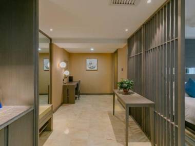 Hualong International Holiday Hotel