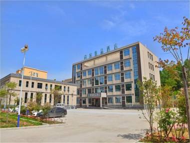 UP AND IN Hotel Henan Pingdingshan Lushan County Yaoshan Daxiagu Drifting