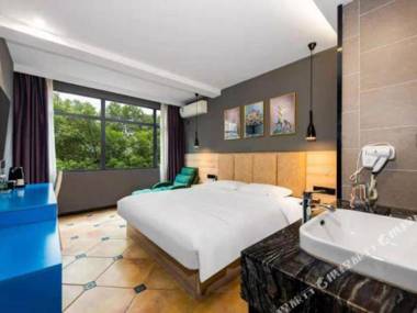 Jingzhou Youyi Hotel