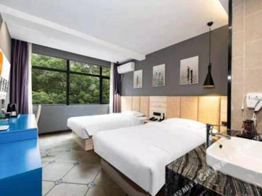 Jingzhou Youyi Hotel