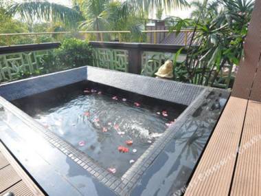 Dragon Bay Natural Hot Spring Resort