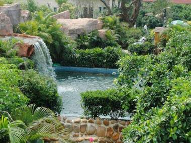 Dragon Bay Natural Hot Spring Resort