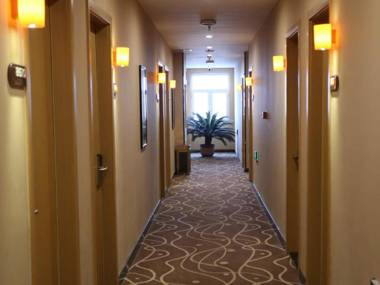 7Days Premium Hengshui Shenzhou City Government Branch