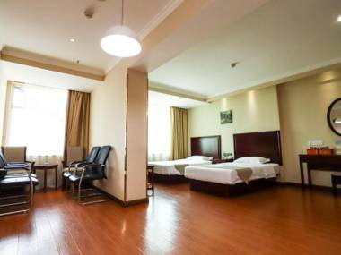 GreenTree Inn Lu Yi County Zi Qi Avenue Branch