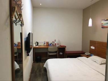 Thank Inn Hotel He'Nan Zhoukou Shenqiu Dongguan Bus Station