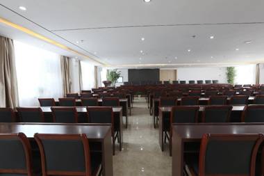 Elan Inn Zhoukou Xiangcheng Bus Station