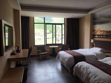 Thank Inn Chain Hotel Ganzi Kangding City Xinduqiao