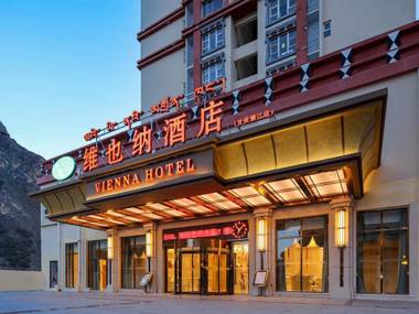 Vienna Hotel Sichuan Ganzi 318 National Highway Yajiang