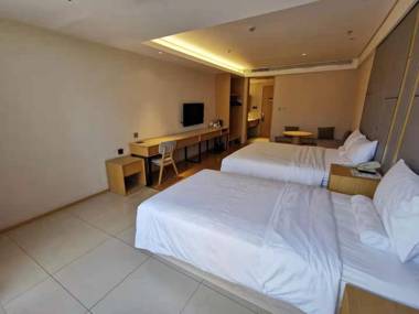 Ji Hotel Yining Shanghai City