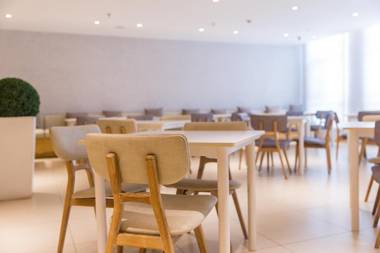 Ji Hotel Yining Shanghai City