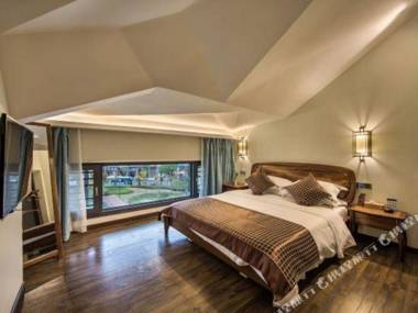Wuyishan Wansen Wood General Theme Hotel