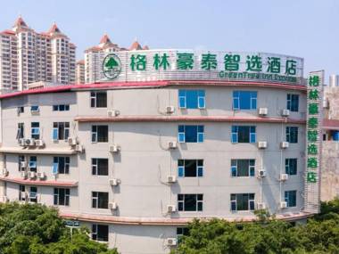 Green Tree Inn Express Yulin Chinese Medicine Port