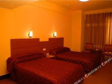 Yuxi Longma Express Hotel