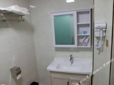 Shangluo Old Beijing Hotel