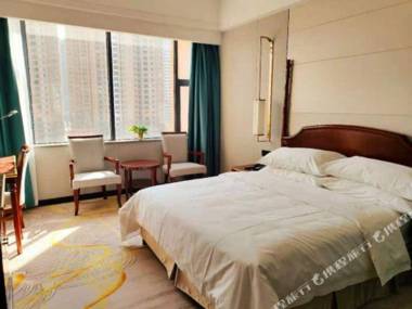 Longde International Hotel