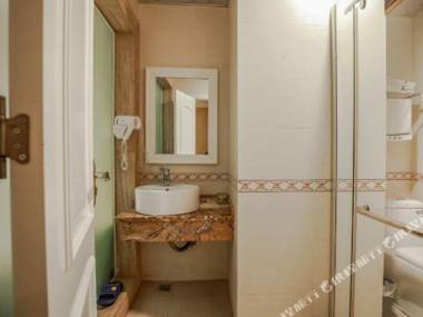 Liupanshui Knight Hotel