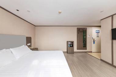 Hanting Hotel Nan'an Xinhua Street