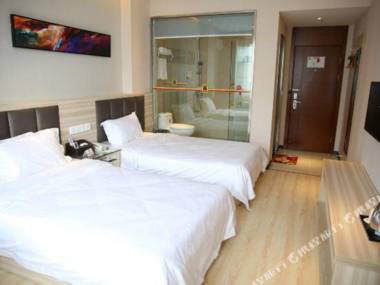 Super 8 Ezhou Wenxing Avenue