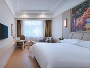 Vienna Hotel Shanxi Xiaoyi People's Square Xinyi Street